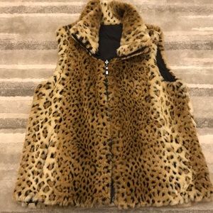 Women’s faux fur vest